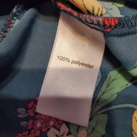 Maurices Women's Floral V-Neck Blouse Size 2 (2X) - Picture 5 of 5